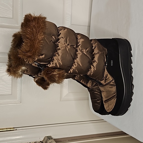 Pajar Shoes - Pajar tobogan brown and black boots with fleece lined faux fur size 38